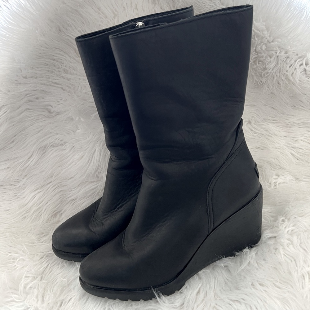 Black Sorel leather Wedge boots